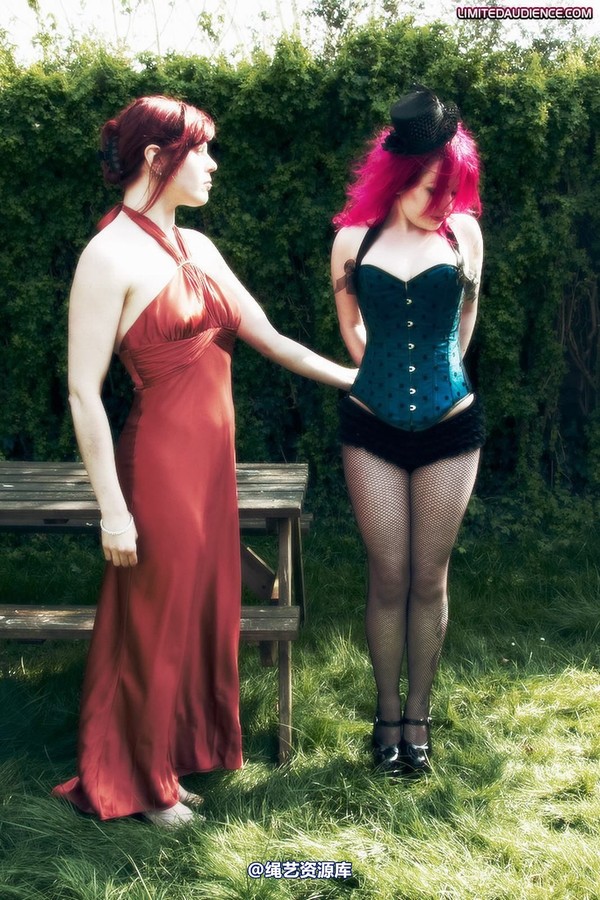 limitedaudience - 2009 scarlett shrinking violet agent apprehended 第 29 张图片