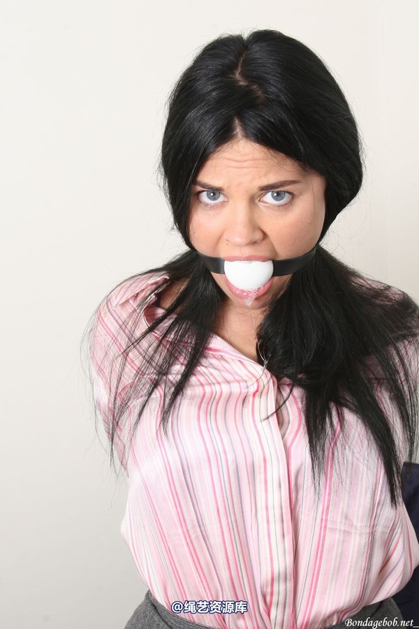 bondagebob - Monica Harris Drooling Strappado 第 33 张图片