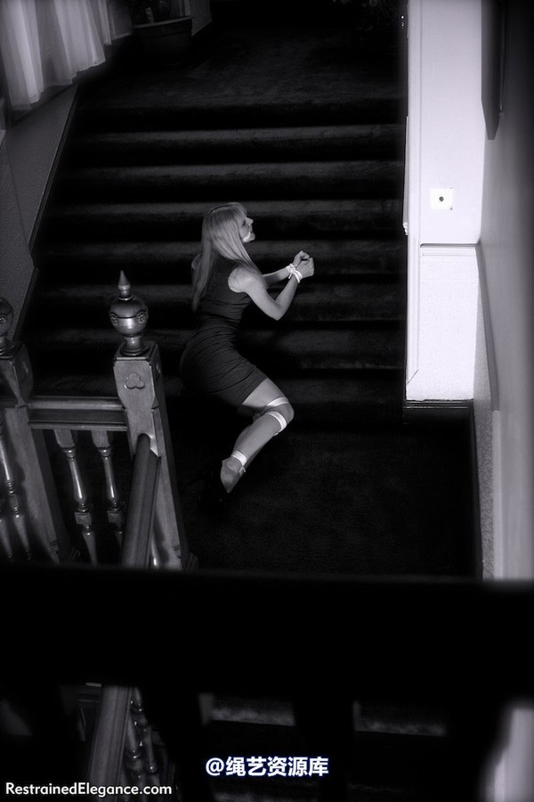 restrainedelegance - Escaping The Haunted Hotel 第 4 张图片