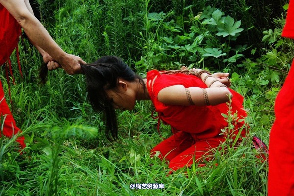 mj影视 - 血的代价-红罪衣刑场木驴斩－梅晓芳2013-08-26 第 177 张图片