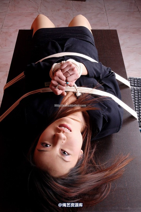 丽柜美束 - 2006-03-14 第 24 张图片