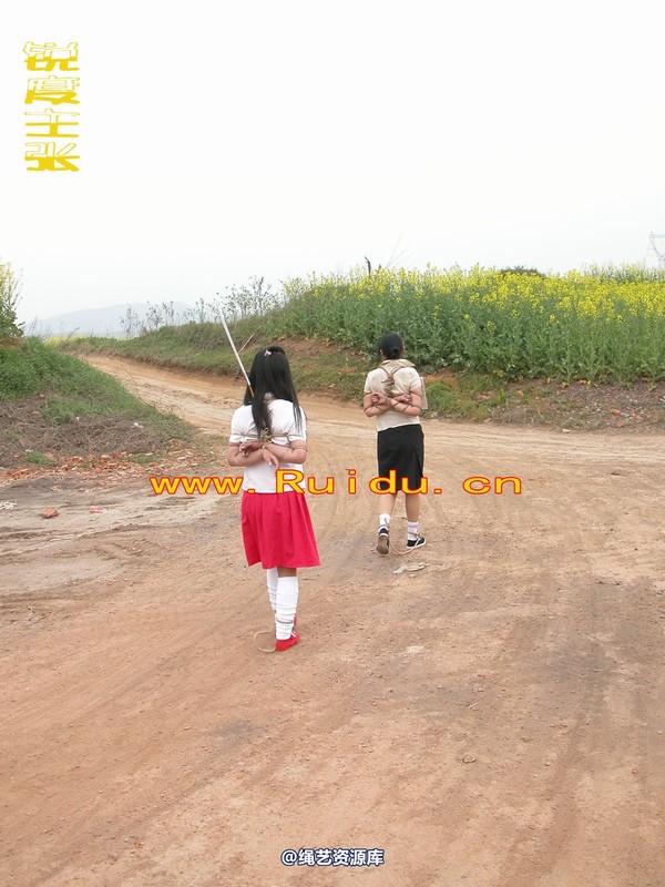 锐度主张 - 婷婷和寒冰走在乡间小路上 第 45 张图片