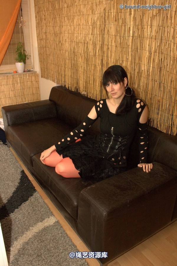 bound-neighbor-girl - Nele - Tied at home 2 第 2 张图片