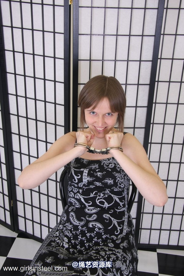 girlsinsteel - Girl, who loves to be handcuffed 第 10 张图片