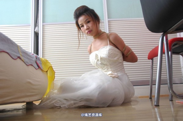 唯美之家 - 丽莎婚纱捆绑2010-7-8 第 10 张图片