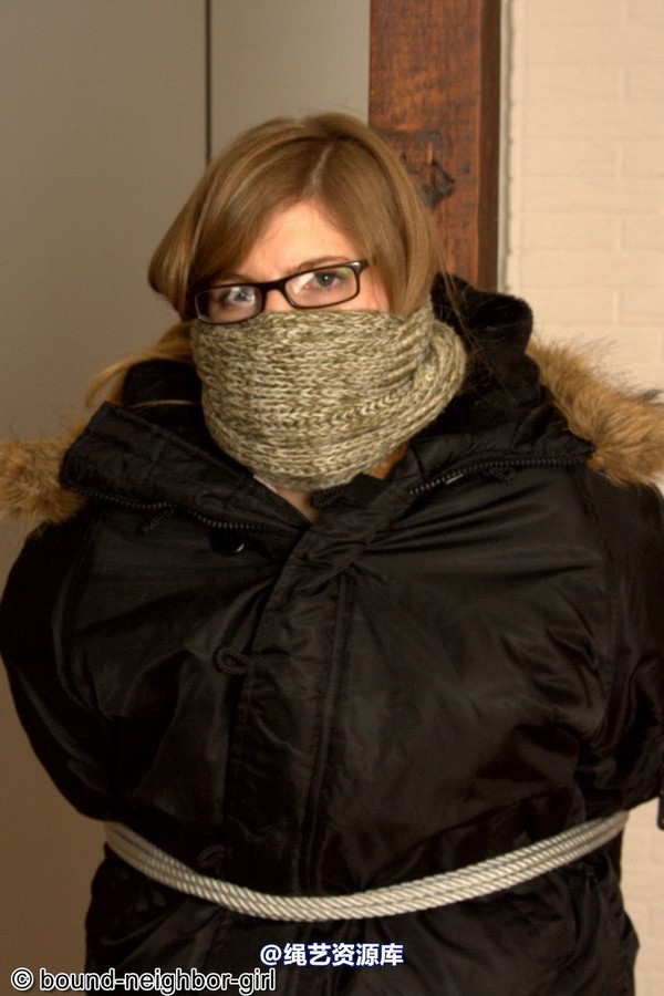 bound-neighbor-girl - Guest Melissa - Wintry robbery 第 64 张图片