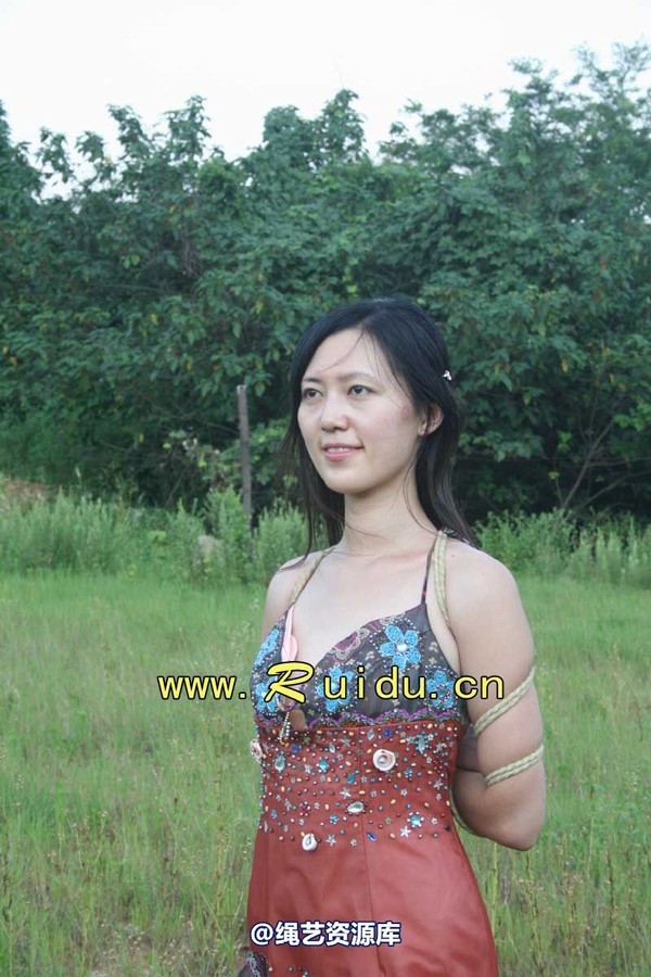 锐度主张 - 20070818第29期 宝宝草地漫舞图片 第 308 张图片