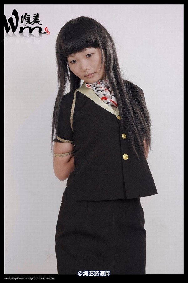 唯美之家 - 2009-6-15小双空姐服 第 36 张图片