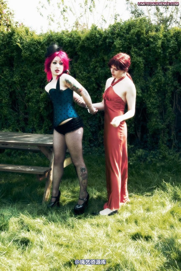 limitedaudience - 2009 scarlett shrinking violet agent apprehended 第 23 张图片