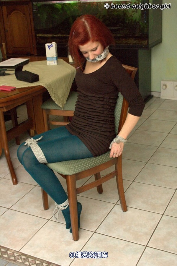 bound-neighbor-girl - Melina - Tied at home 2 第 9 张图片