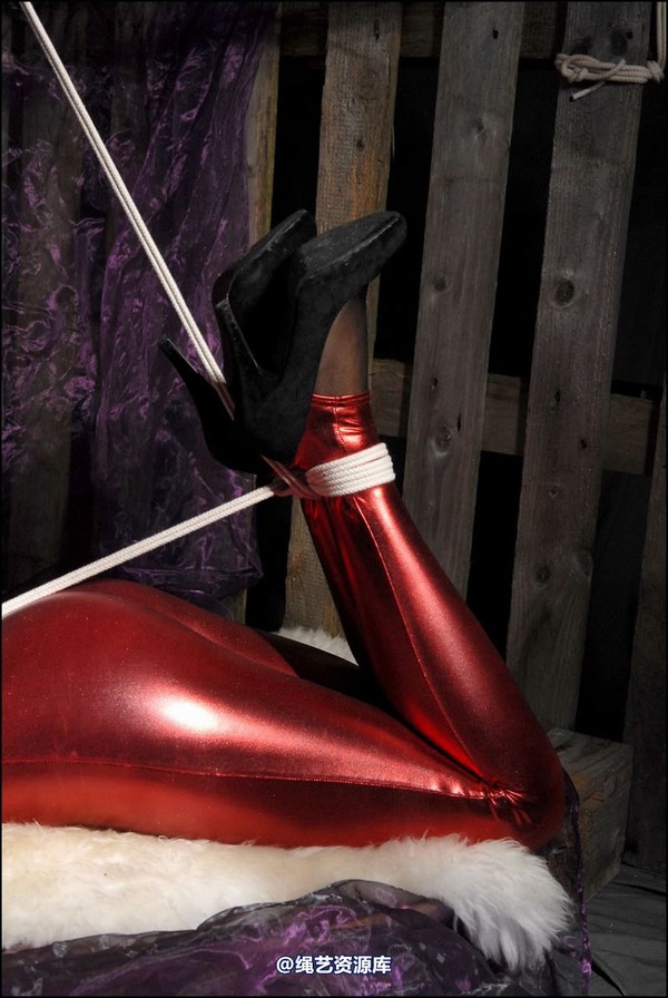 simplytied - SJ Red 第 14 张图片