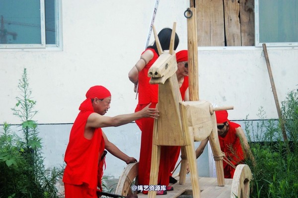 mj影视 - 血的代价-红罪衣刑场木驴斩－梅晓芳2013-08-26 第 229 张图片