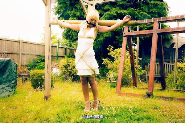 limitedaudience - 2014 kimmy louise carrying the burden 2 第 14 张图片