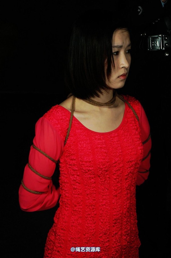 mj影视 - 梅晓枫―临刑捆绑2013-05-09 第 127 张图片