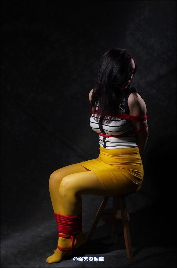 simplytied - Yellow tights red rope 第 14 张图片