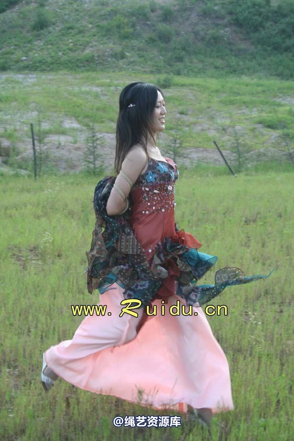 锐度主张 - 20070818第29期 宝宝草地漫舞图片 第 147 张图片
