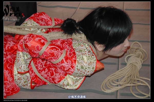 唯美之家 - 08-05-29盈盈汉服-护士装 第 158 张图片