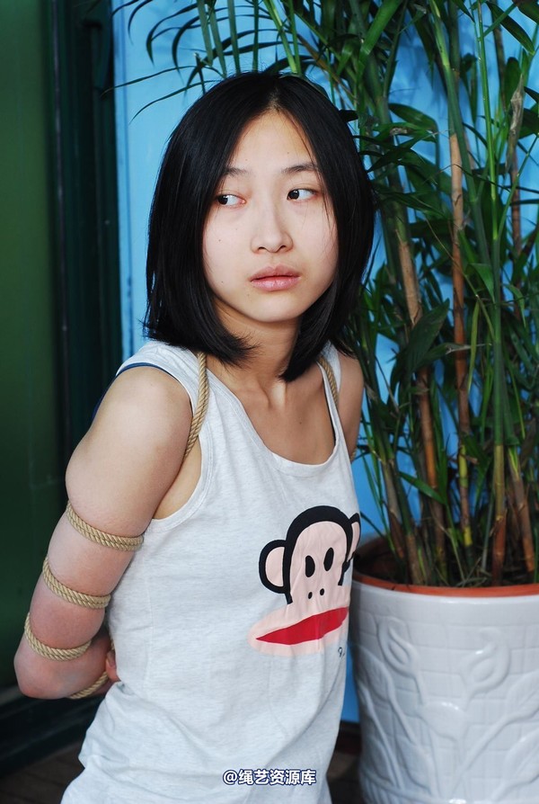 唯美之家 - 白雪试服装2 第 31 张图片