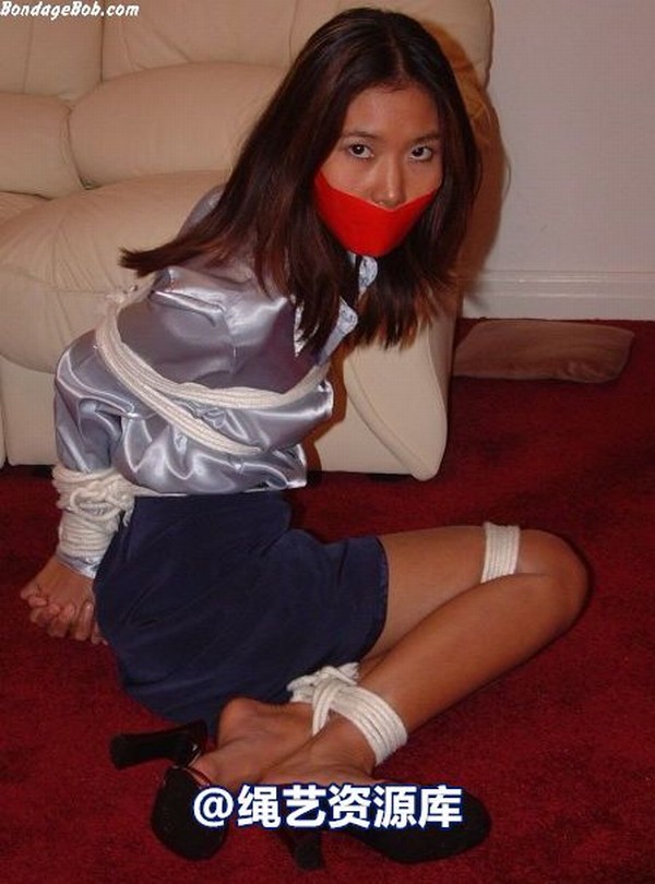 bondagebob - Luxi The unfortunate secretary 2 第 12 张图片