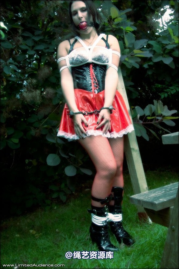 limitedaudience - 2007 ivy leaf pvc wench 第 17 张图片