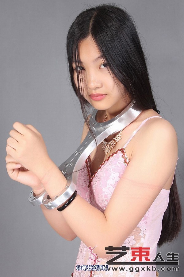 艺束人生 - 022-芬芬钢枷金属高跟体验 第 95 张图片
