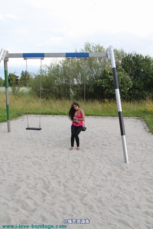 girlsinsteel - Cuffed at the playground(1) 第 53 张图片