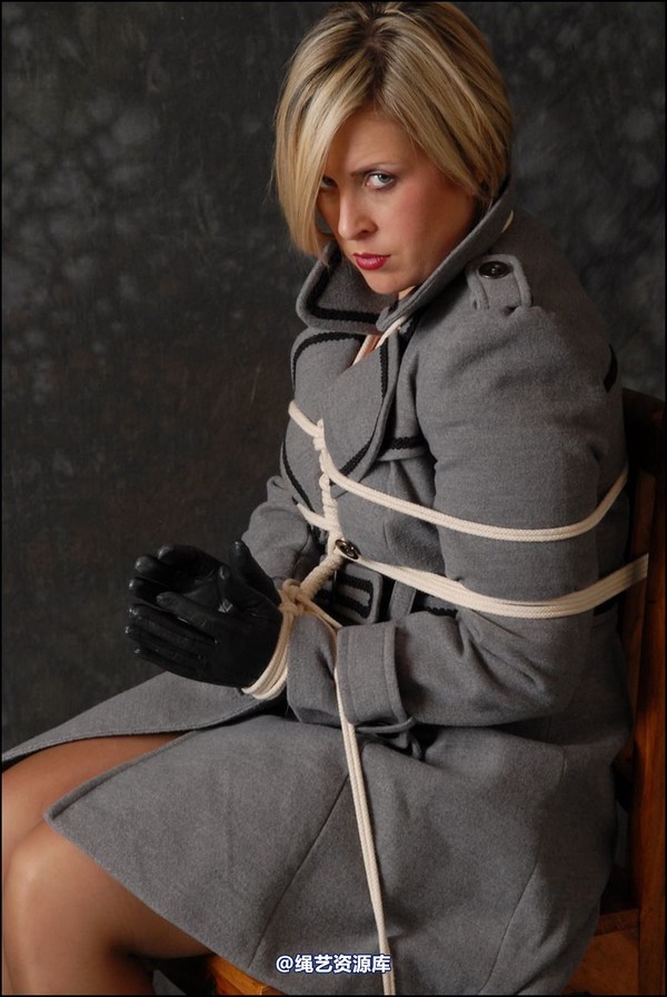 simplytied - Grey coat 第 8 张图片