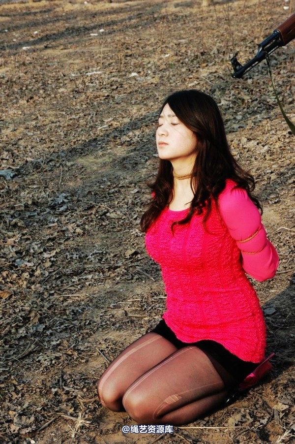 mj影视 - 2013-3-5陈沫踏青 黑丝美女最终的不归路 第 299 张图片