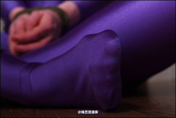 simplytied - RR in purple catsuit 第 27 张图片