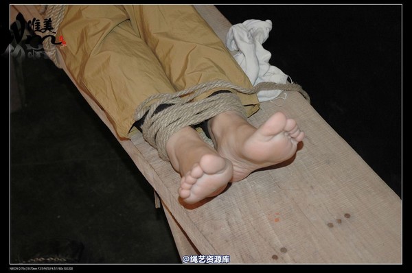唯美之家 - 2008-12-18军统女特务受刑(剧照) 第 117 张图片
