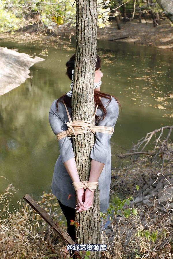 jbroper - Christina Carter 2011-3 第 22 张图片