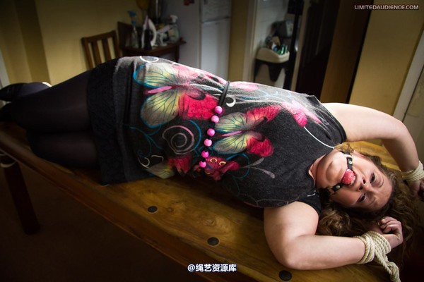 limitedaudience - 2012 elladee strapped down 2 第 32 张图片