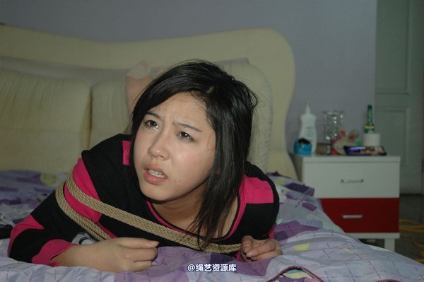 唯美之家 - 2010-12-29雪儿挣扎逃脱。 第 38 张图片