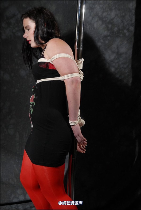 simplytied - Red on pole 第 13 张图片