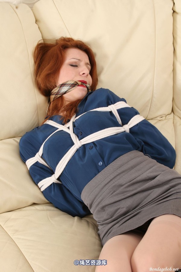 bondagebob - Scarlot Rose Box hogtie 第 53 张图片