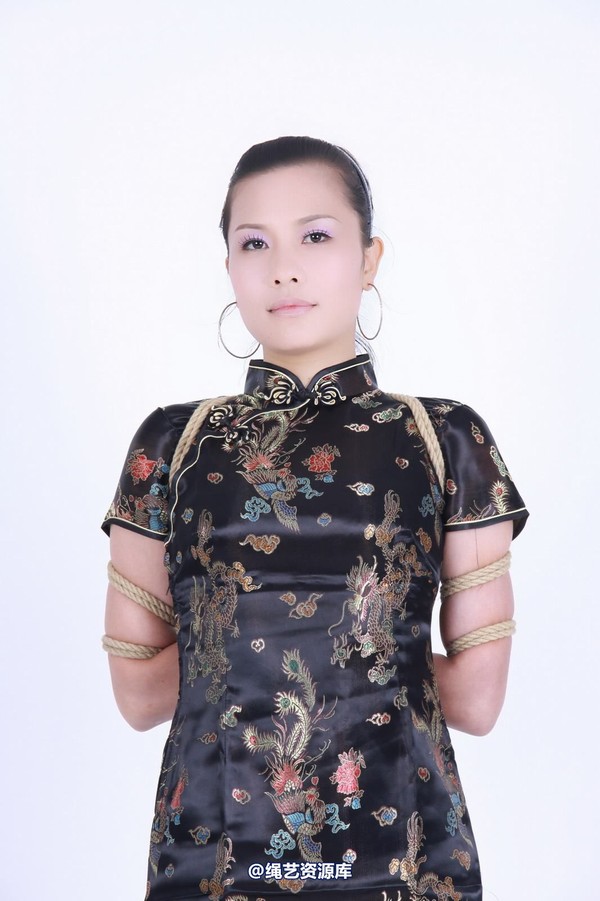 神艺缘 - 122-黑旗袍扮贵妇被绑 第 42 张图片