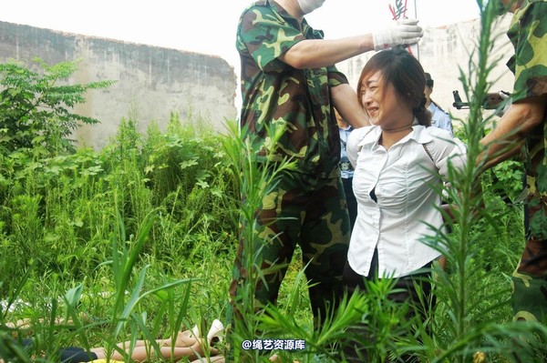mj影视 - 血的代价执行刑场 第 8 张图片