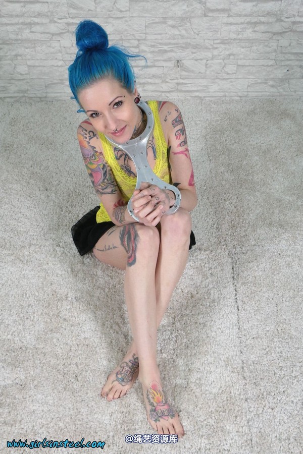 girlsinsteel - Tattoo model very helpless 第 17 张图片