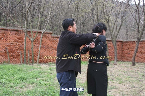 锐度主张 - 2009年第21期捆绑图（2009.4.26）3.28聚会，同好MM极限紧缚 第 22 张图片