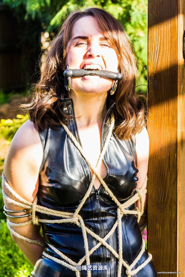 limitedaudience - 2014 freya roped in latex 第 20 张图片