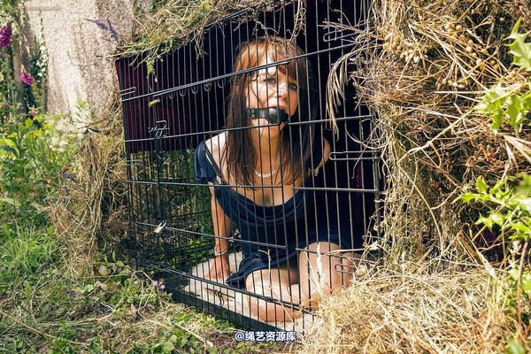 limitedaudience - 2014 luisa caged punishment 2 第 17 张图片