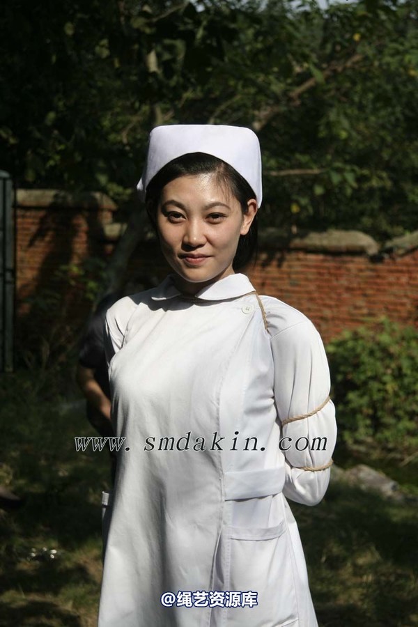 锐度主张 - 云若护士装五花绑模特：云若 第 12 张图片
