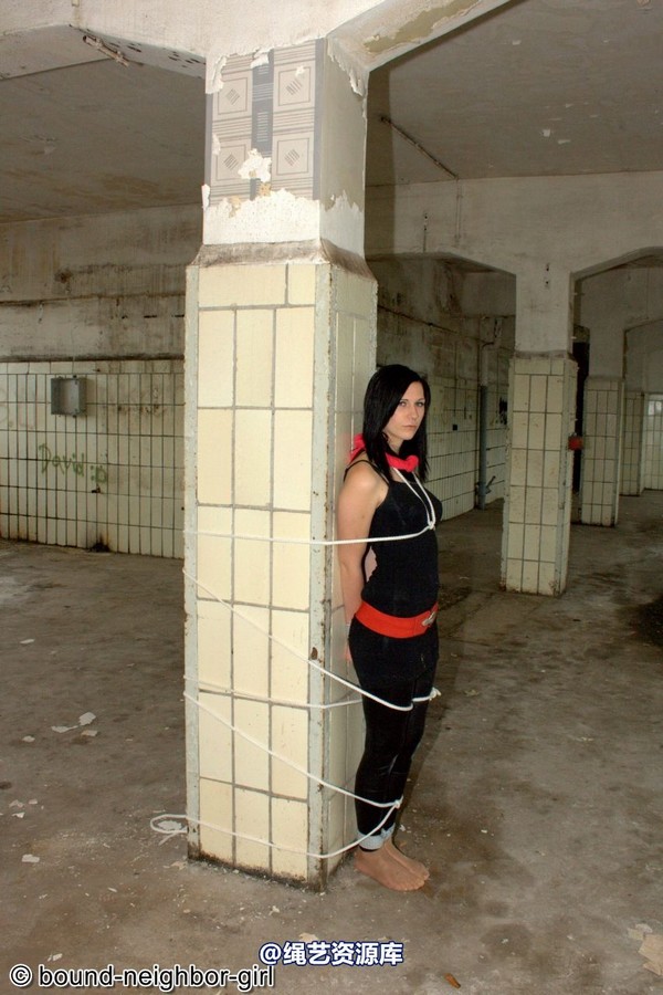 bound-neighbor-girl - Angel - Tied up in the ruins 2 第 5 张图片