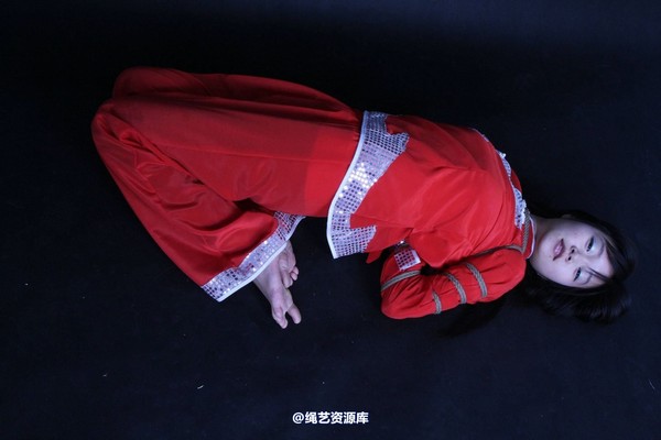 胜景山庄 - 100-舞蹈衣 第 39 张图片