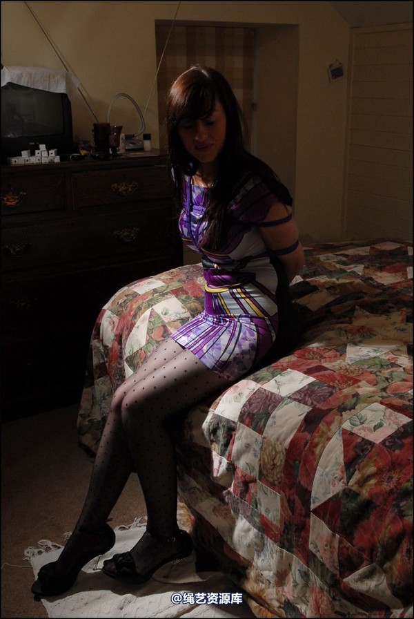 simplytied - Spots with seam 第 10 张图片