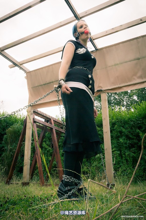 limitedaudience - 2014 beckykat chained 2 第 20 张图片