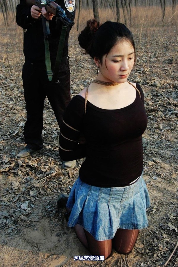 mj影视 - 2013-3-4陈沫踏青 黑丝美女最终的不归路 第 484 张图片