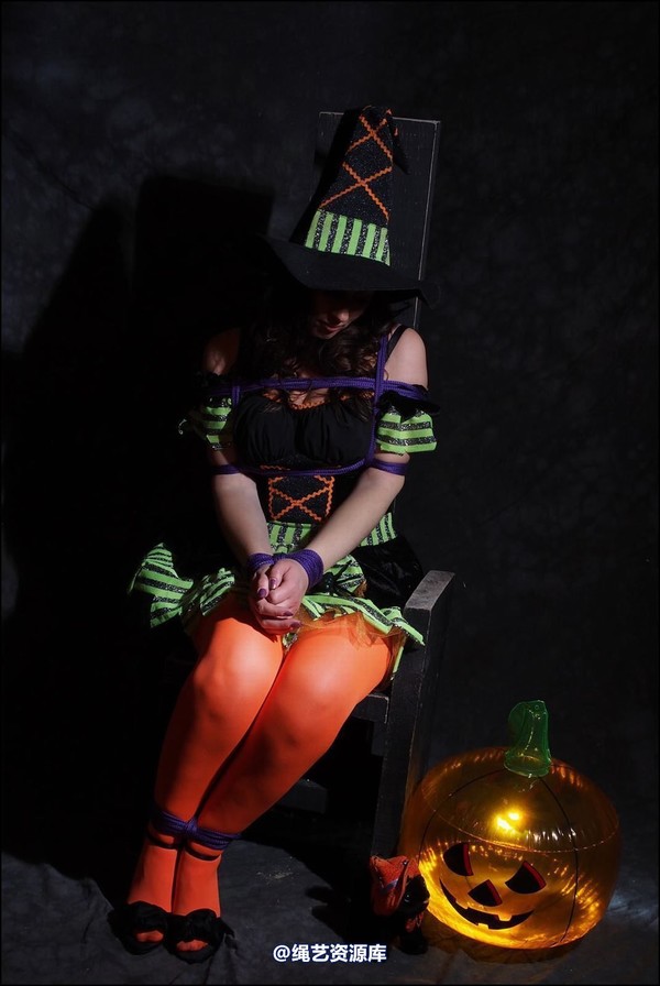simplytied - Halloween special 第 17 张图片