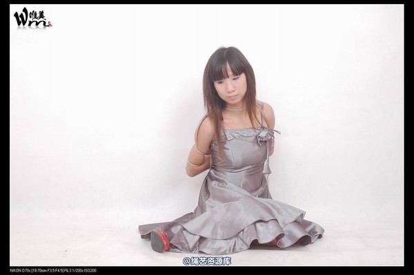 唯美之家 - 2008-10-10绣绣晚礼服 第 57 张图片