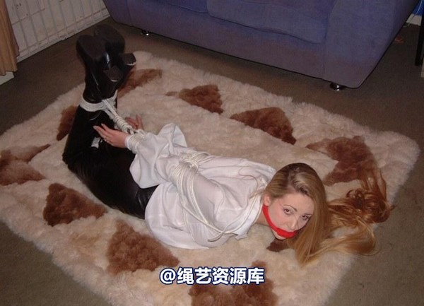 bondagebob - Chanta Rose 70s and leather hogtie 1 第 13 张图片